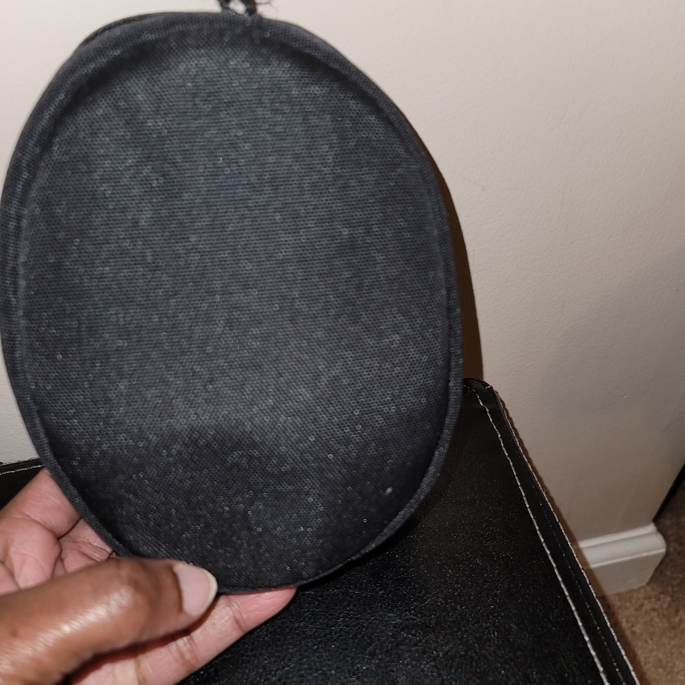 Beats case - Picture 2 of 3